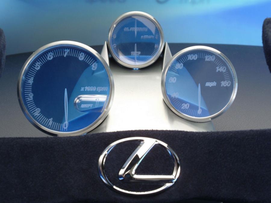  Lexus LF-C Concept 2004 года  (фото 22 из 112)